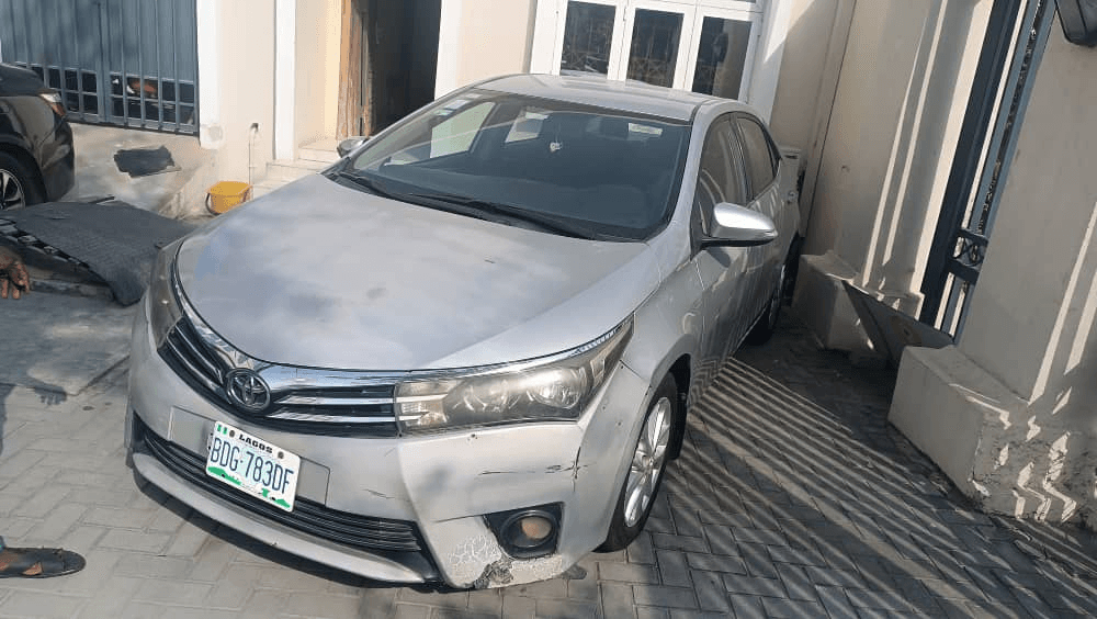 2015 Toyota Corolla — BDG 783 DF