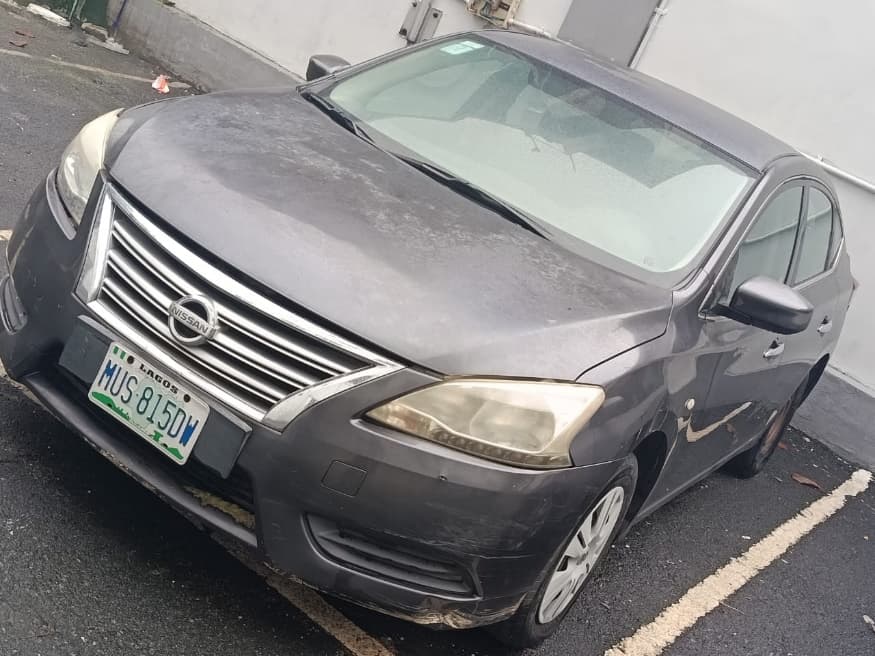 2016 Nissan Sentra — MUS 815 DW